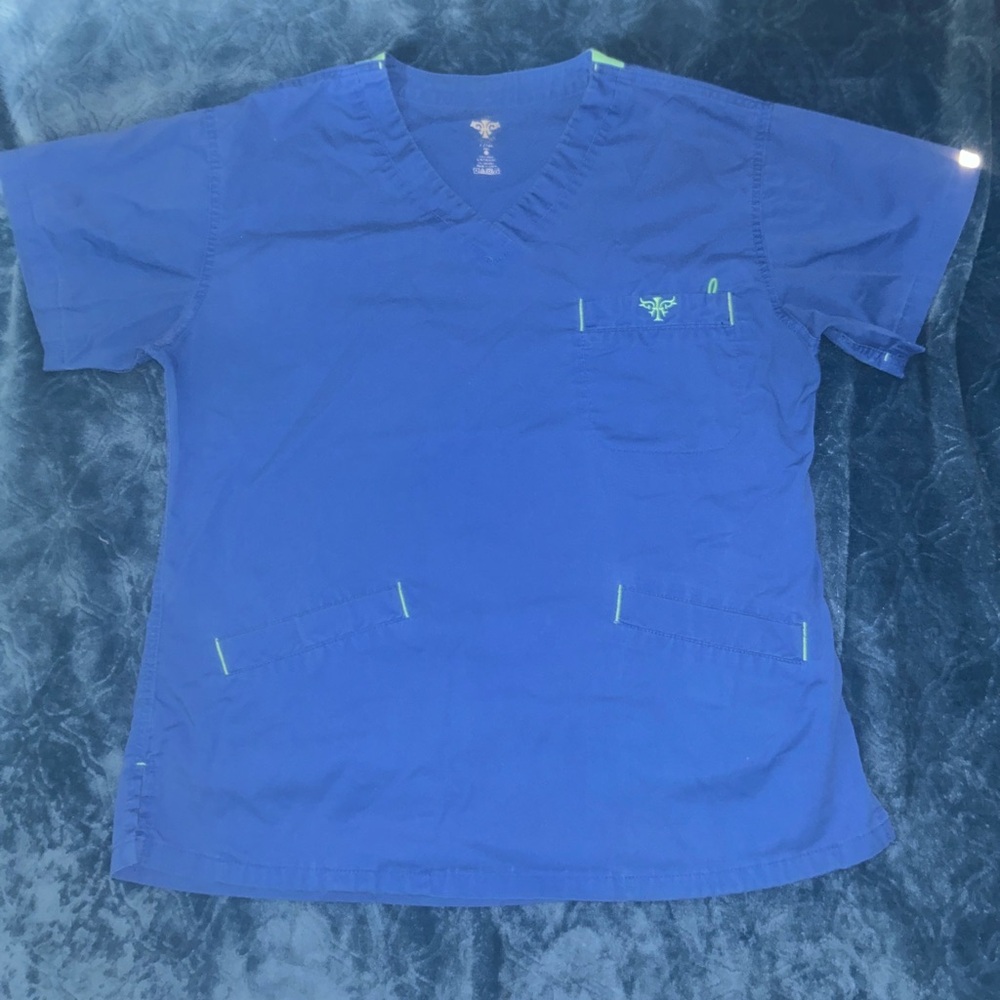 Med Couture Scrub Top, size small